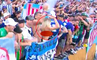 Duh, Ada Wanita Bertelanjang Dada Rayakan Kemenangan Argentina di Stadium Lusail - JPNN.com