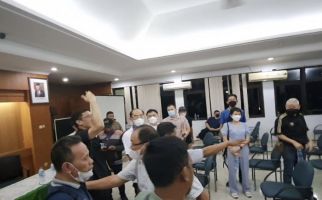 Konflik di Perumahan Pantai Mutiara Pluit Memanas, Rapat Koordinasi Berujung Ricuh - JPNN.com