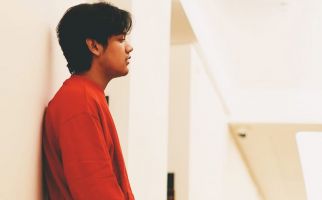 Nino Kuya Sambut Tahun Baru Lewat Lagu Baper - JPNN.com