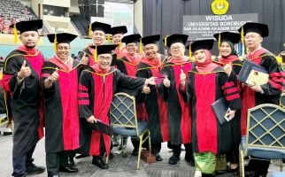 Erick Thohir Sampaikan Orasi Ilmiah di Acara Wisuda Universitas Borobudur - JPNN.com
