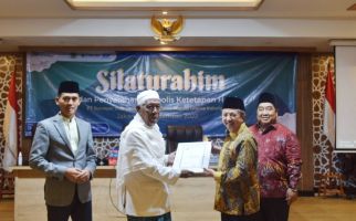 LPH PT Surveyor Indonesia Serahkan Ketetapan Halal MUI - JPNN.com