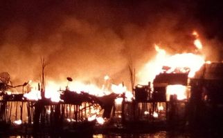 Kebakaran Besar Terjadi di Inhil, 12 Rumah Ludes, Tiga Rusak Berat, Lihat Tuh - JPNN.com