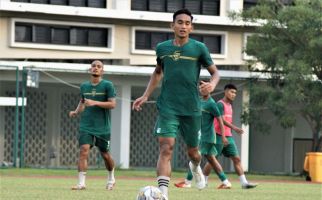 Rizky Ridho Dikabarkan Hengkang, Manajer Persebaya Buka Suara - JPNN.com