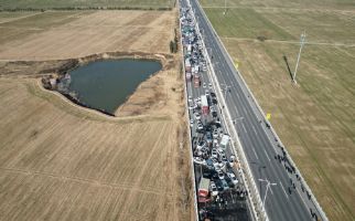 200 Kendaraan Terlibat Tabrakan Beruntun di China, Astaga Panjangnya! - JPNN.com