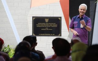 Gubernur Ganjar Targetkan Pembangunan Masjid Agung Jateng Rampung Akhir 2023 - JPNN.com