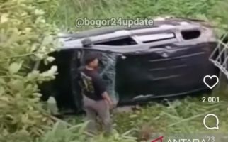 Tak Kuat Menanjak, Toyota Avanza Jatuh ke Jurang, Innalillahi - JPNN.com