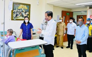 Jokowi Sidak di RSUD Arifin Achmad Pekanbaru, Sang Dirut Absen, Oh Ternyata - JPNN.com