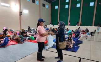 Mak Ganjar Jateng Dirikan Dapur Umum Untuk Pengungsi Banjir di Kudus - JPNN.com