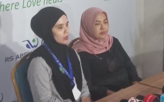 Aldila Jelita Ceritakan Kondisi Indra Bekti kepada Anak-Anak Sebelum Datang Menjenguk - JPNN.com