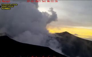 Gunung Marapi Erupsi, Ada Ancaman Bahaya di Radius 3 Kilometer dari Kawah - JPNN.com