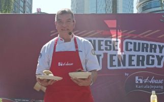 Chef Vindex Tengker Bagikan Tips Mudah Masak Kari ala Jepang - JPNN.com