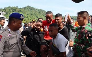 Perahu Motor Tenggelam, 2 Prajurit TNI dari Koramil Barapasi Meninggal Dunia - JPNN.com