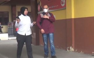 Suami Toksik, Ferry Irawan Pernah Todongkan Pisau ke Leher Mantan Istri - JPNN.com