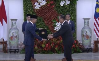 Kalau Mau Urusan Selesai, PM Anwar Ibrahim Tantang Jokowi ke Malaysia Cepat - JPNN.com