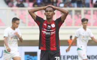 Patrick Womsiwor Ogah Lama-Lama di Persipura - JPNN.com