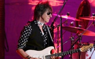 Gitaris Legendaris Jeff Beck Meninggal Dunia, Ini Sebabnya - JPNN.com