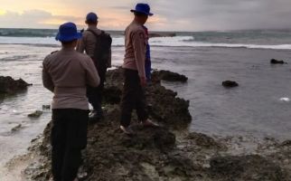 Kapal Misterius Terdampar di Perairan Garut, Polisi Masih Menyelidiki - JPNN.com