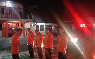 Kejadian Tragis di Danau PLTA Kampar, 2 Orang Selamat, 1 Tenggelam - JPNN.com