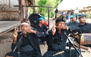Mengenal Alat Musik Genggong, Idiofon Khas Suku Sasak di Lombok - JPNN.com