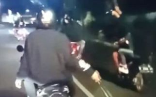Aksi Geng Motor Tenteng Parang Bikin Resah Warga, Polisi Tak Tinggal Diam - JPNN.com