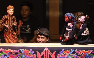 Gandeng Pelaku Industri Seni Budaya, Ganjar Muda Padjajaran Gelar Wayang Golek - JPNN.com