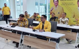 Ridwan Kamil Resmi Masuk Golkar, Airlangga: Makin Ganteng dan Cerah - JPNN.com