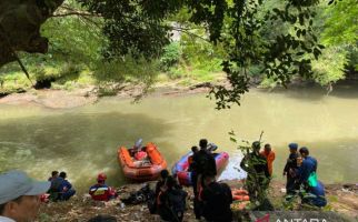 Tim SAR Ungkap Kendala Saat Pencarian Anak Hanyut di Kali Ciliwung, Ternyata - JPNN.com