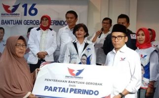 Perindo Terus Bergerak Membagikan Gerobak dan Modal Usaha Bagi Pelaku UMKM - JPNN.com