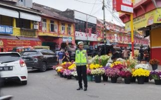 Jelang Imlek, Pasar Sago Pekanbaru Ramai Pengunjung, Polisi Turun Tangan - JPNN.com