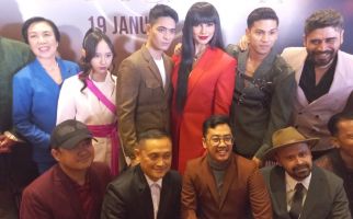Cerita Angga Asyafriena Bintangi Film Adagium, Belajar Cara Hormat Hingga Bawa Sniper - JPNN.com
