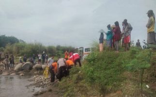 Warga Pekalongan Gempar, 3 Mayat Ditemukan di Sungai Sengkarang - JPNN.com