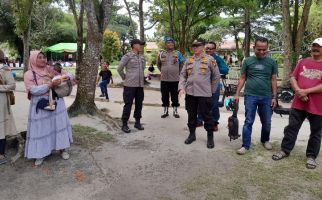 Pengamanan Perayaan Imlek, Tim Polsek Siak Hulu Berpatroli ke Objek Wisata - JPNN.com