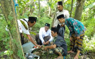 Kiai Muda Pendukung Ganjar Membuat Sumur Bor dan Tempat Wudu di Ponpes Ainul Karim - JPNN.com