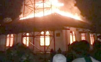 AKBP Rio Sebut Kebakaran Masjid di Garut Ini Ulah ODGJ - JPNN.com