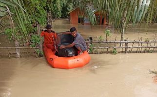 Banjir Melanda Aceh Timur, 2.614 Warga Dievakuasi ke Lokasi Pengungsian - JPNN.com