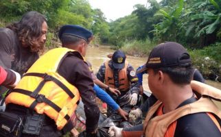 Santri Tenggelam di Sungai Cipanundan Cirebon Ditemukan Tak Bernyawa - JPNN.com