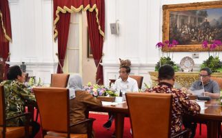 Jokowi Terima Tokoh Kehutanan di Istana, Tetapi Tak Ada Menteri yang Mendampingi, Lihat - JPNN.com