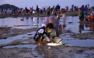 Pertama setelah Pandemi, Puncak Festival Bau Nyale 2023 Meriah - JPNN.com