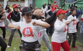 Sosialisasikan Puan Maharani di Cilegon, Relawan Gelar Senam Asik & Aksi Peduli Masyarakat - JPNN.com