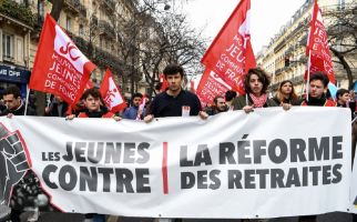 Reformasi Pensiun Bikin Warga Prancis Murka, 2,5 Juta Orang Turun ke Jalan - JPNN.com