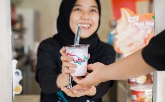 Minuman Kelapa Teguk Bikin Ketagihan, Kini Jadi Incaran - JPNN.com