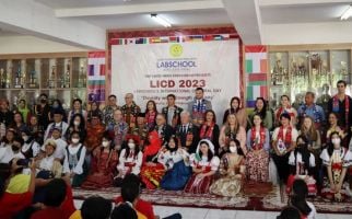 SMP Labschool Kebayoran Jakarta Gelar LICD 2023, 14 Perwakilan Negara Hadir - JPNN.com