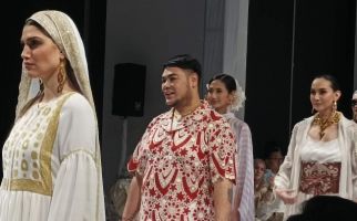 Gelar Parade Fesyen Show Garis Poetih, Ivan Gunawan Gandeng YT Gold - JPNN.com