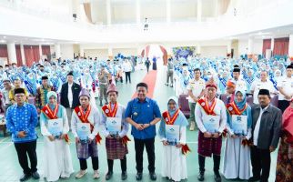 Hadiri Wisuda UIN Raden Fatah Palembang, Gubernur Herman Deru Sampaikan Sejumlah Pesan - JPNN.com