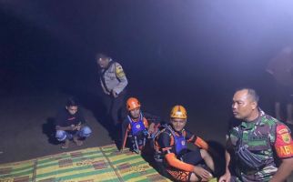 Bocah Tenggelam Seusai Bermain Pasir Sungai Batang Hari, Basarnas Bergerak - JPNN.com