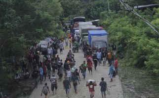 80 Personel Dikerahkan Mengurai Kemacetan di Lokasi Longsor Kupang - JPNN.com