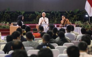 Ganjar Pranowo Berdoa Bersama Tokoh Agama untuk Keselamatan Warga di Lereng Merapi - JPNN.com