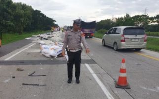 Kecelakaan Bus vs Truk di Tol Cipali, Polisi Ungkap Identitas 5 Korban Tewas - JPNN.com