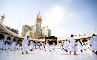 Video Viral, Anak SMP di Mataram Bolos Sampai ke Makkah - JPNN.com