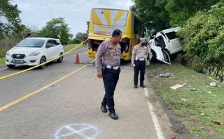 Sopir Bus Surabaya Indah Menyerahkan Diri ke Polisi - JPNN.com